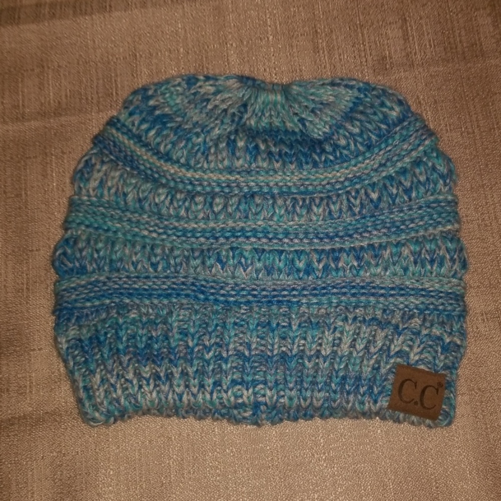 CC ponytail beanie
